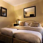 Archetype Etoile Otel Paris