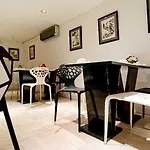 Archetype Etoile Hotell 3*