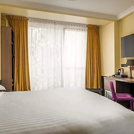 Otel Archetype Etoile 3*
