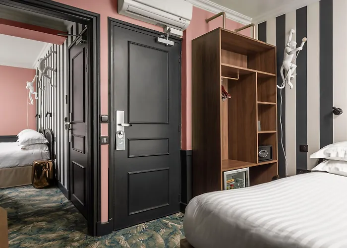 Archetype Etoile Hotel