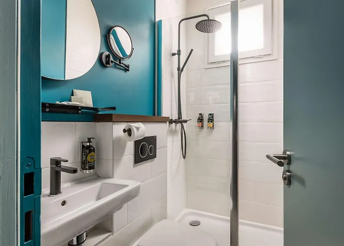 Archetype Etoile Hotel