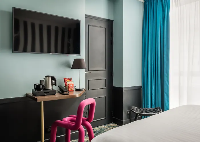 Archetype Etoile Hotel 3*